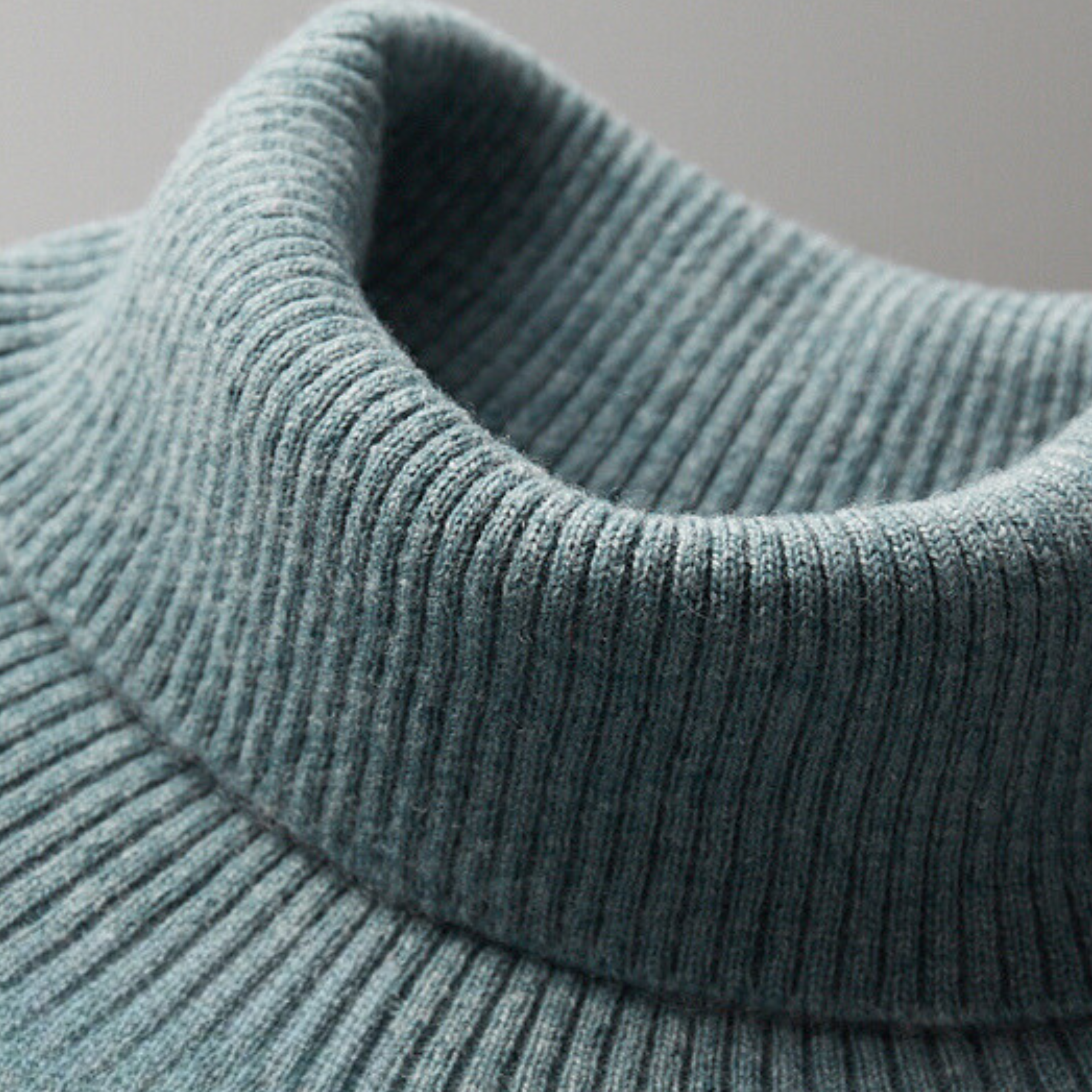 Lucca Wool Turtleneck